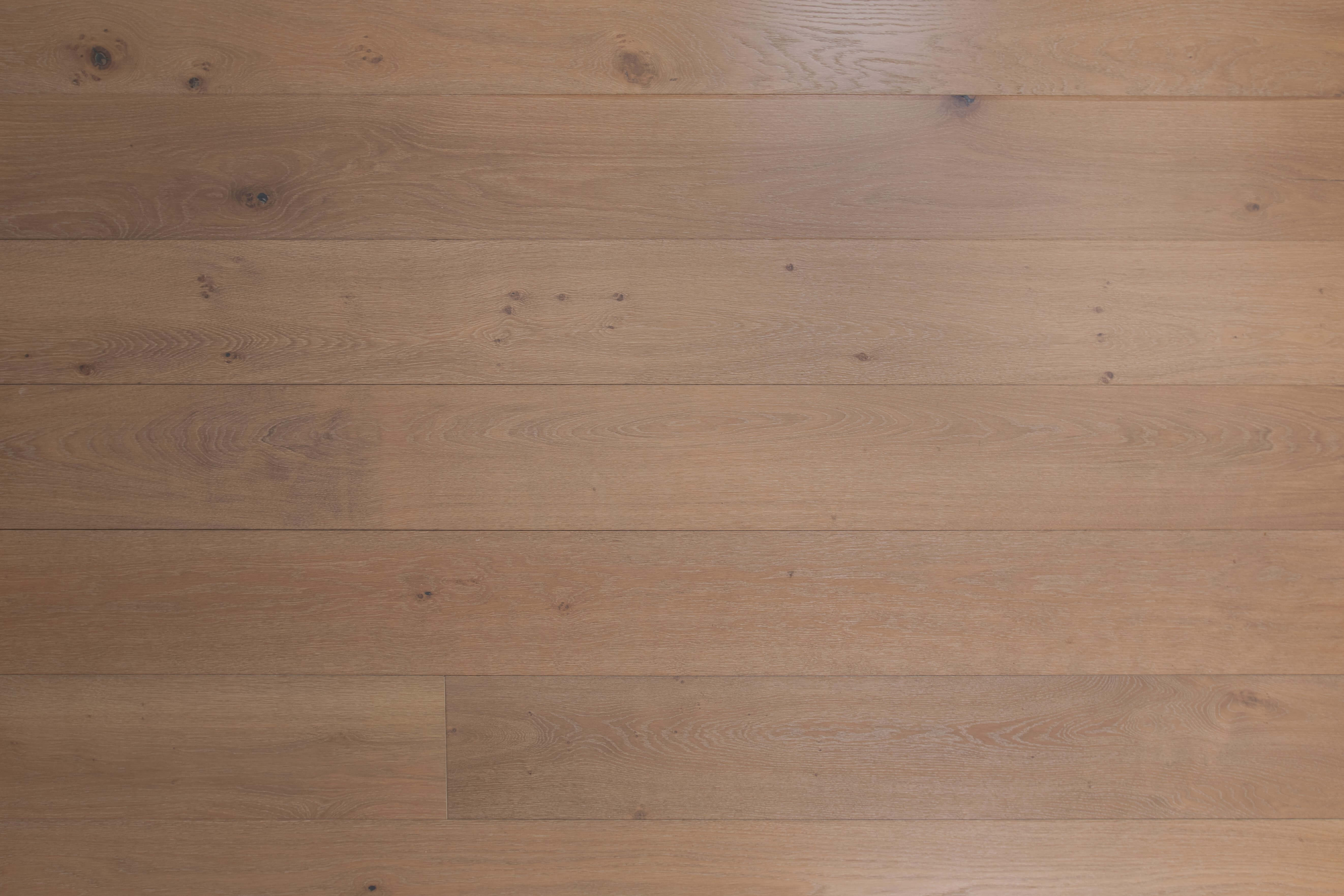 Grande Provence Oak (2200mm x 220mm x 6/21mm)