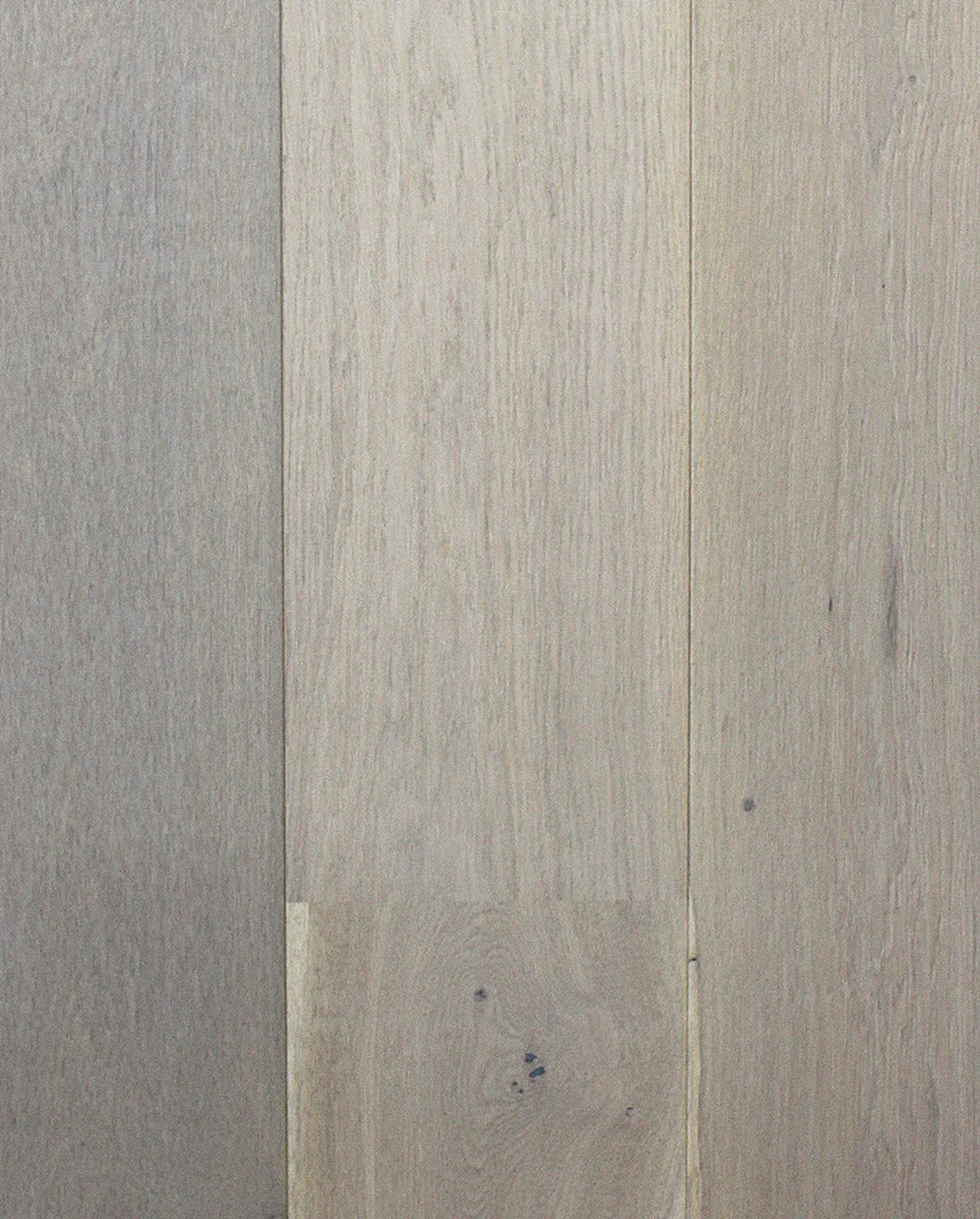 Swish Oak Wideboard (2200mm x 220mm x 14/4mm)